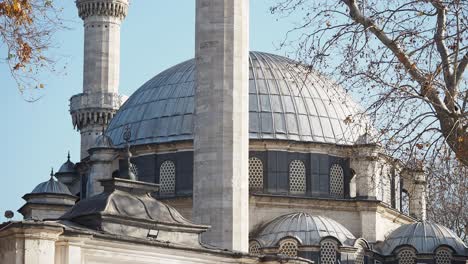 mezquita otomana en la ciudad de estambul.