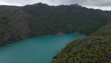 Uninhabited-Hook-Island-With-Nara-Inlet---Whitsunday-Island,-Queensland,-Australia