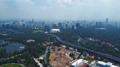 admira el bosque de chapultepec en la ciudad de méxico con nuestras imágenes aéreas de drones