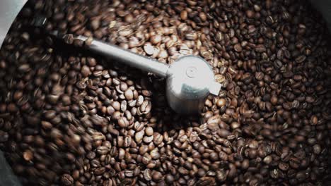 proceso de tostado de los granos de cafe