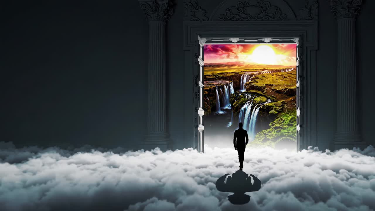 un hombre de pie en la puerta de entrada a un paisaje paradisíaco