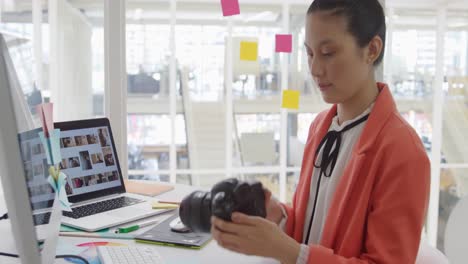 Young-woman-working-in-a-creative-office