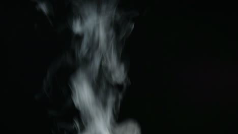 색 연기, 안개, 증기, 검은색 배경 4k 영상