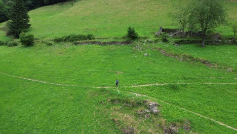 Lines-and-walks-in-drone-of-the-scouts-group-helps-to-know-yourself