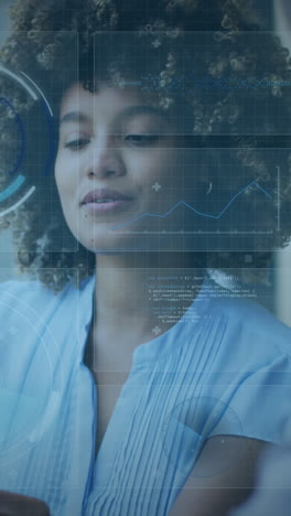 animación de escaneo de alcance y procesamiento de datos sobre diversas mujeres empresarias