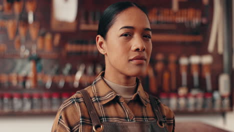 Leather-work,-portrait-of-happy-woman-in-workshop