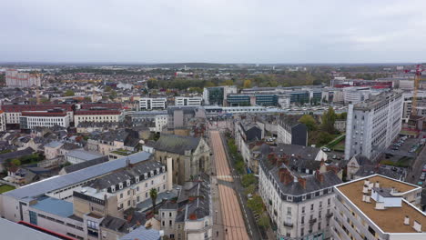 Vista-Aérea-De-Le-Mans-Estación-De-Tren-24-Horas-De-Carrera-De-Autos-Deportivos-De-Resistencia-De-Le-Mans