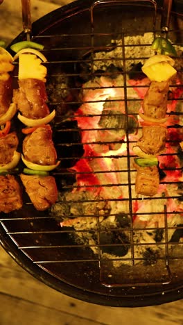 pinzones cocinando uniformemente en una parrilla redonda