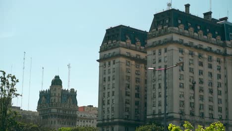 Edificio-Libertador-Que-Alberga-El-Ministerio-De-Defensa-En-Buenos-Aires,-Argentina