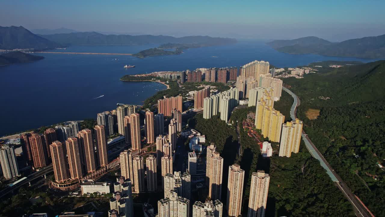 maravilloso horizonte de altos rascacielos y distrito del centro en ma on sha, hong kong