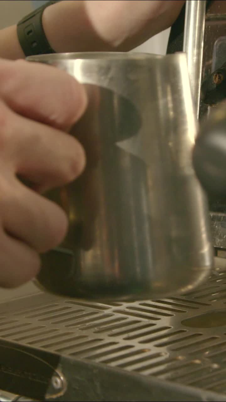 Tracciamento Lungo la Macchina del Caffè nel Caffè 02