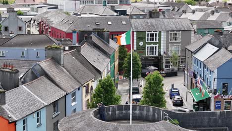 Irish-Flag-Blowing-in-the-Wind