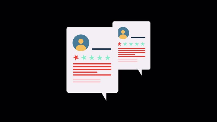 Animated Speech Bubbles Displaying Customer Reviews and Star Ratings