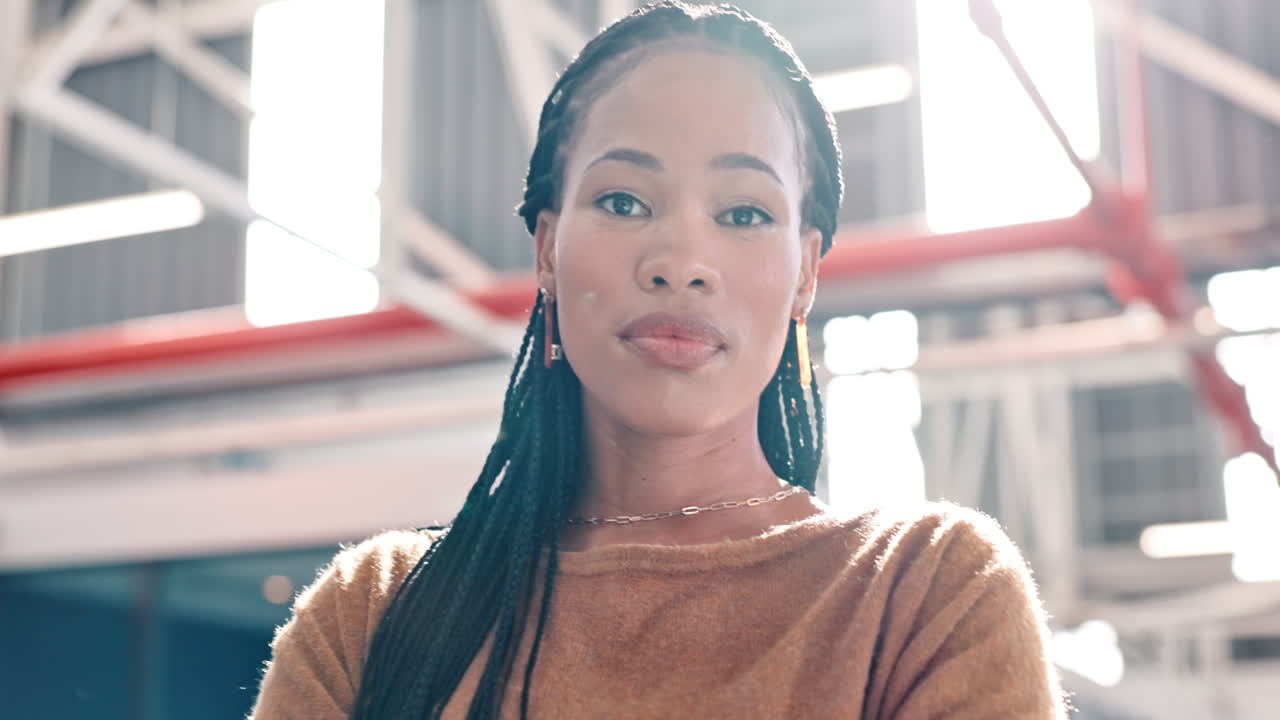 retrato, líder y mujer de negocios con una visión