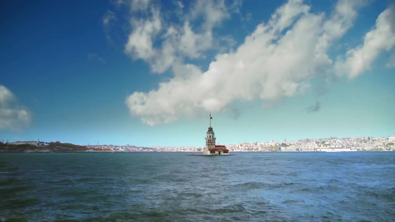 İstanbul'da Boğaz Manzaralı Kız Kulesi