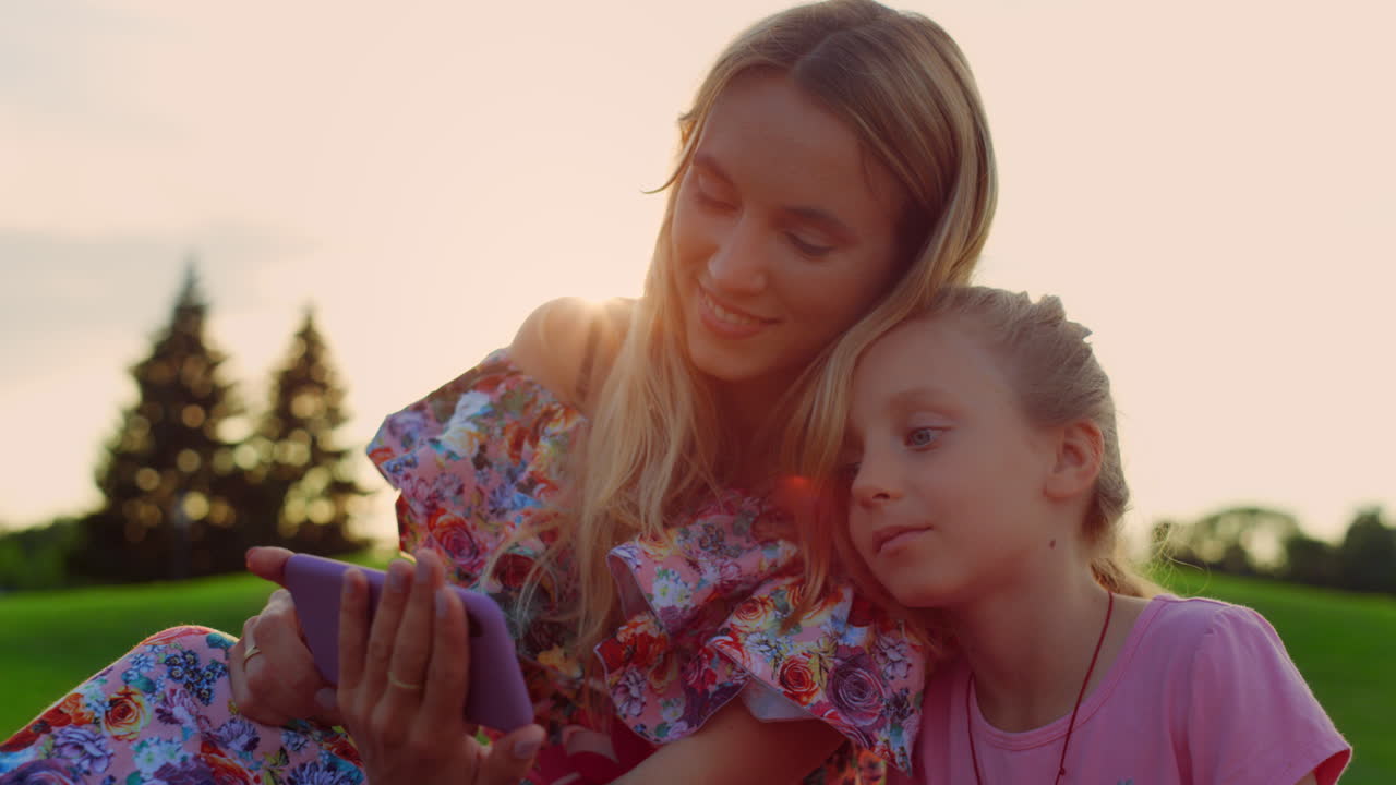 pasar el fin de semana con la familia al aire libre