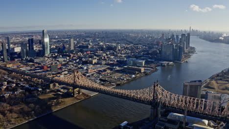 queensboro bridge towards manhattan