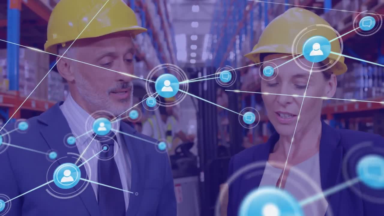 анимация сети икон на различных мужских и женских старших руководителей, обсуждающих на складе