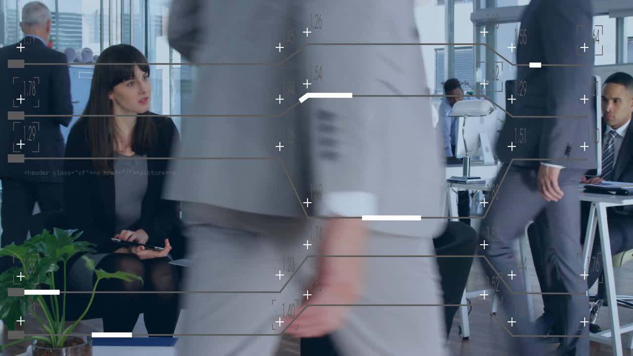 Animación del procesamiento de datos financieros sobre diversas personas de negocios en la oficina