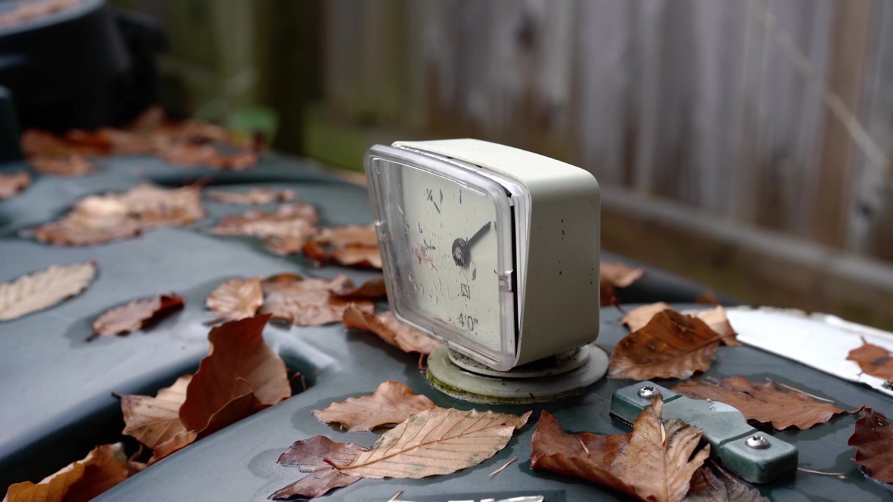 Indicatore del serbatoio del gasolio da riscaldamento in autunno