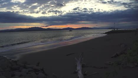 stunning-seascape-sunset-in-Puntarenas-port-town-on-Costa-Rica’s-Gulf-of-Nicoya-central-America