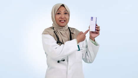 Muslim-woman,-doctor-and-talking-of-medicine