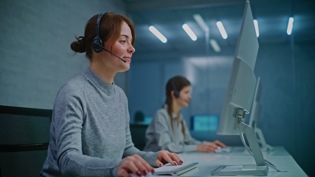 직장에서 고객 서비스 대리인