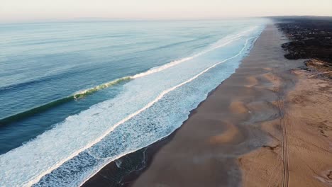 la costa portuguesa del alentejo en un amanecer