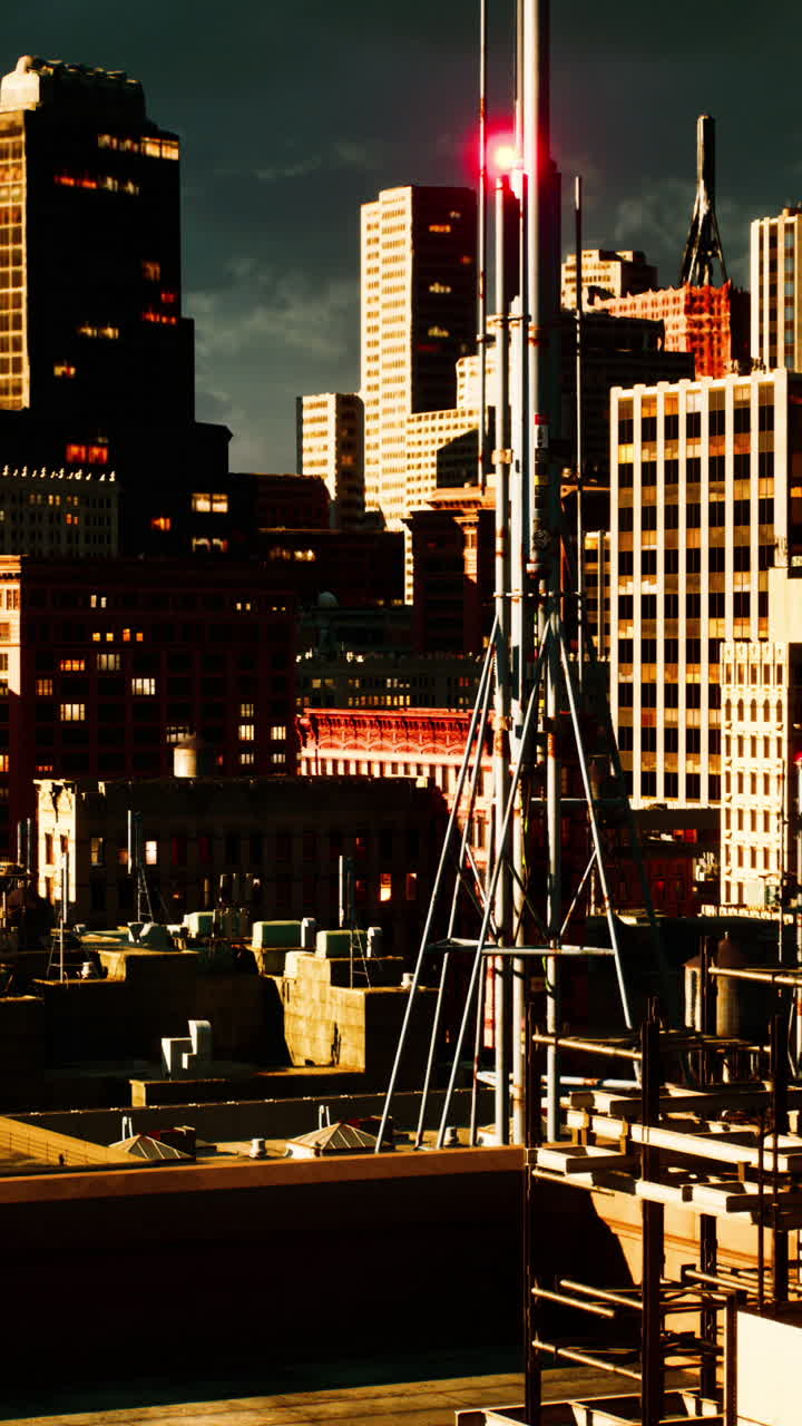 해가 지는 도시 풍경