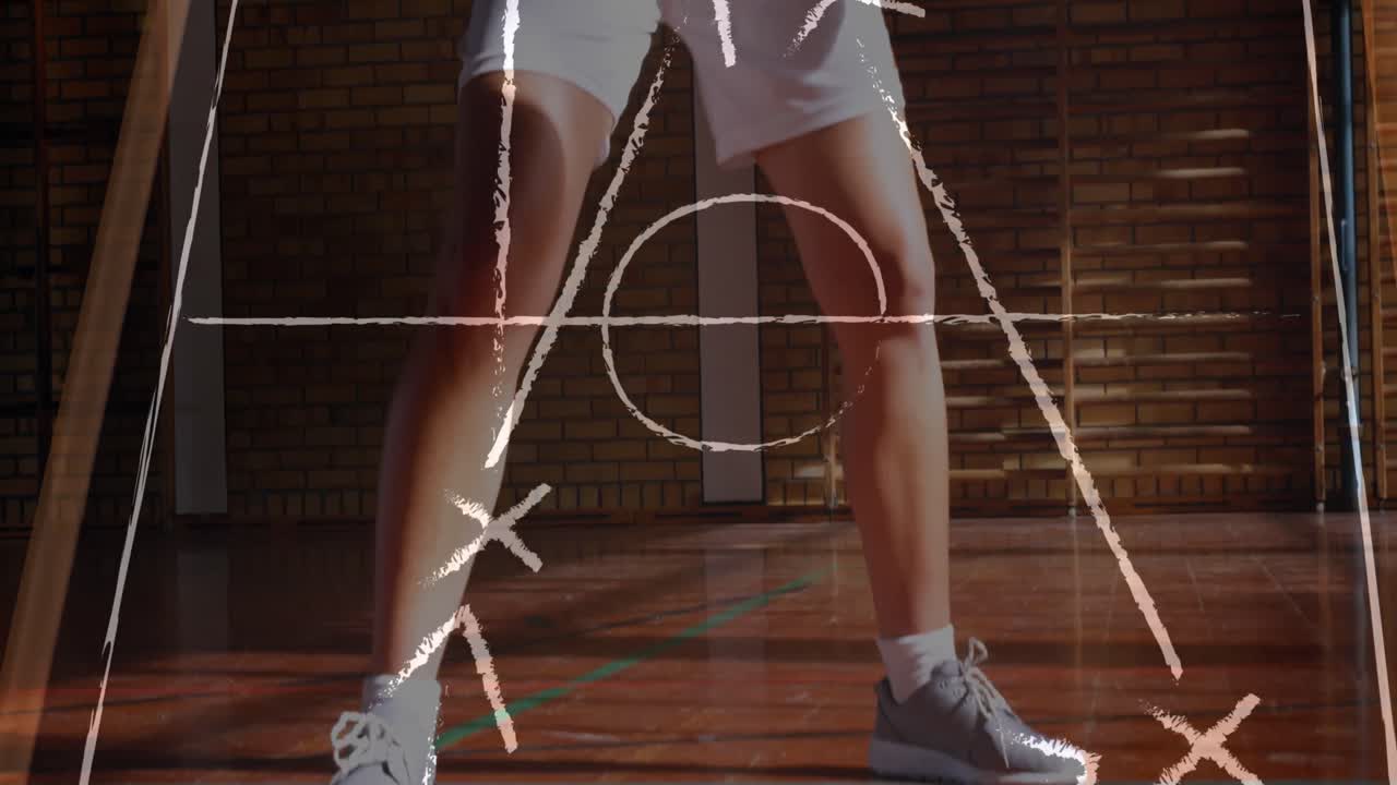 animación del dibujo del plan de juego sobre una jugadora de baloncesto