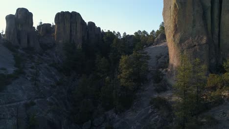 Aerial-shot-at-sunset-of-El-Valle-de-loss-Monies,-Copper-Canyon-Region,-Chihuahua