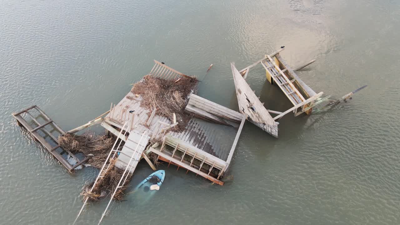 허리케인 이안 이후 잔해의 항공 샷