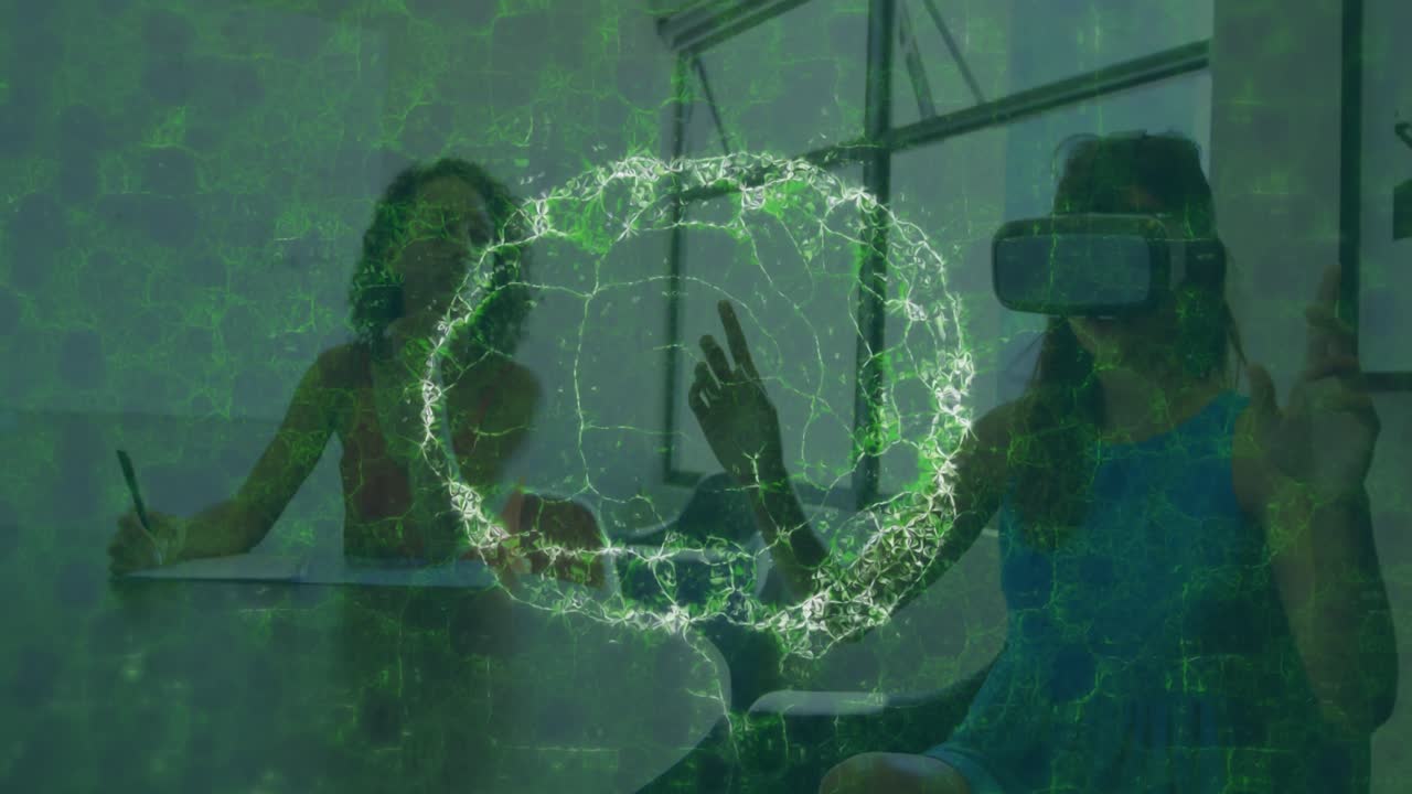 animación del cerebro humano sobre una mujer que usa auriculares vr