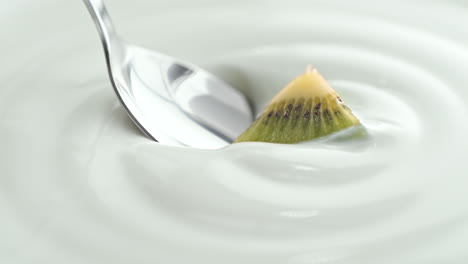 kiwi on yogurt