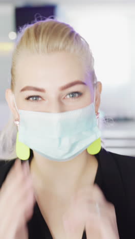 woman wearing a face mask