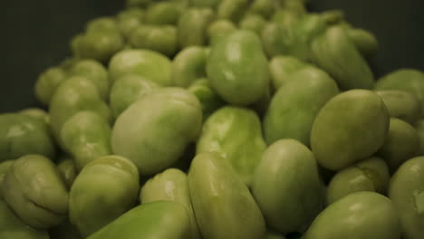 macro de guisantes verdes orgánicos frescos textura de primer plano de comida vegetariana saludable del jardín orgánico