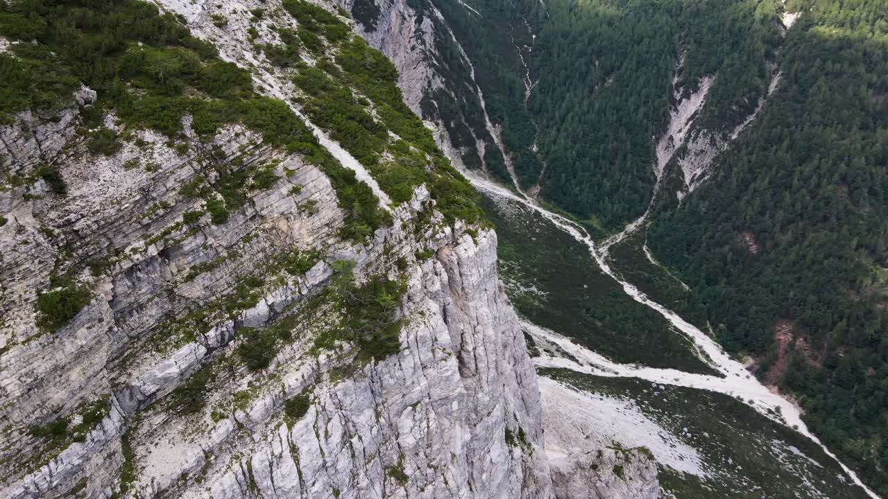 Slovenien Bjerglandskab Droneoptagelse 7.mp4