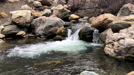 agua cayendo a cámara lenta