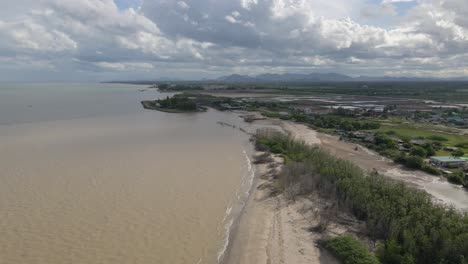 Imágenes-Aéreas-De-Drones-De-4k-De-La-Zona-Costera-De-Sao-Lang-Cerca-De-Hua-Hin-En-Tailandia