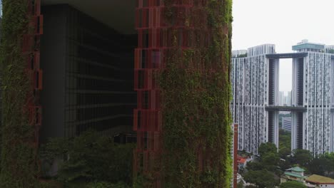 edificio de jardín vertical en la ciudad de singapur