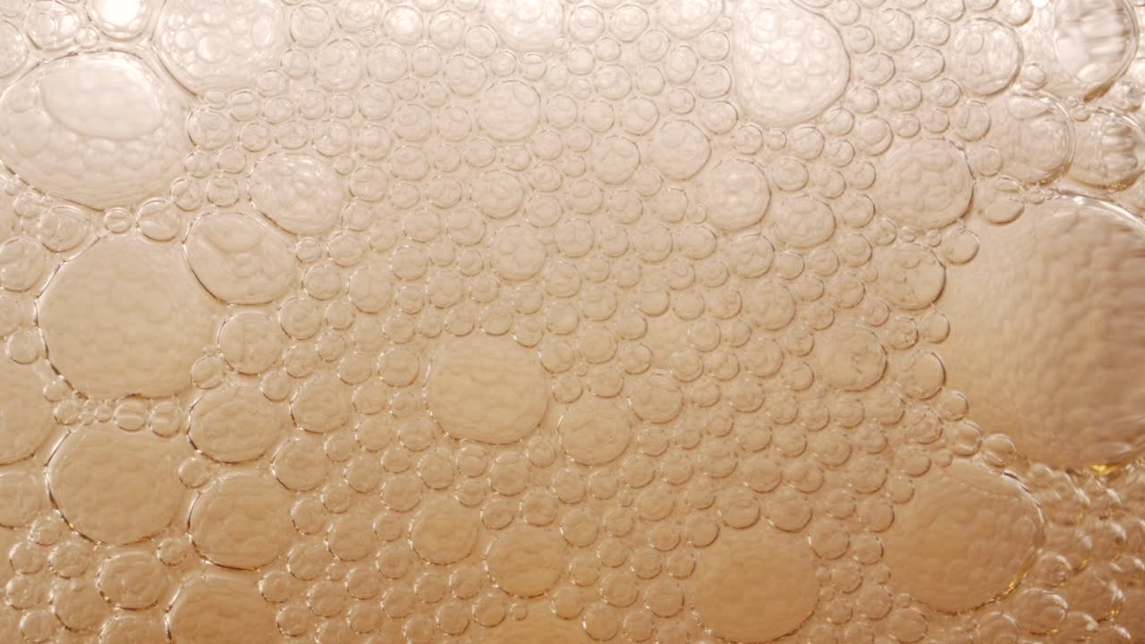 ⁇ 거리는 공기 거품이 있는 음료