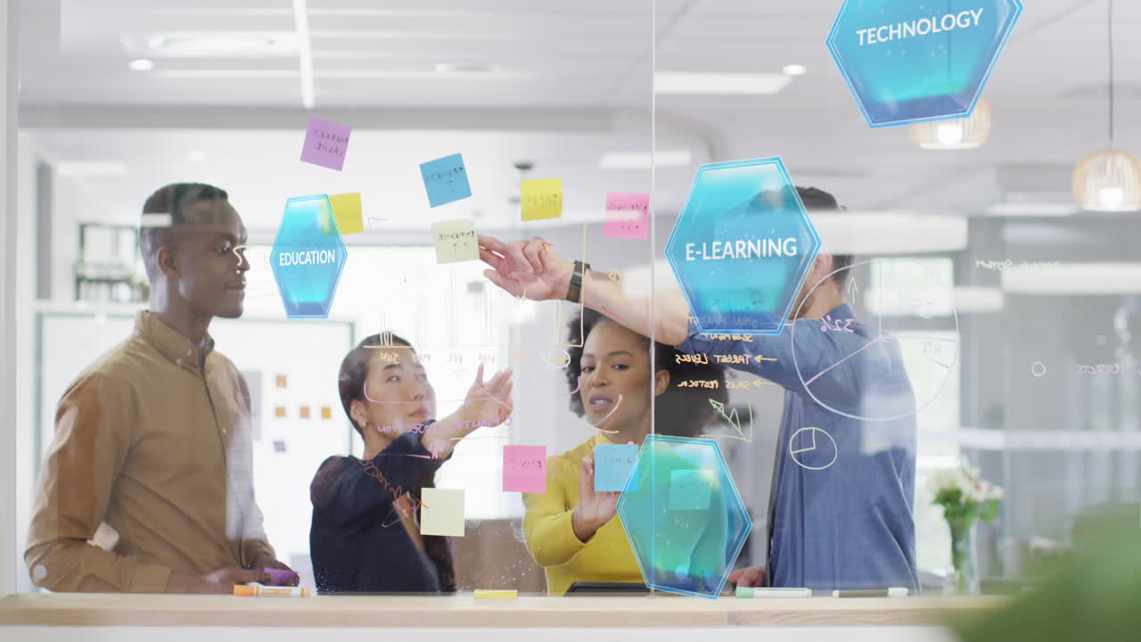 사무실에서 다양한 사업가들에 대한 금융 데이터 처리의 활성화