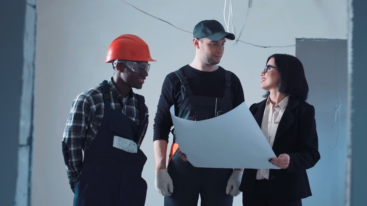 reunión del equipo de construcción