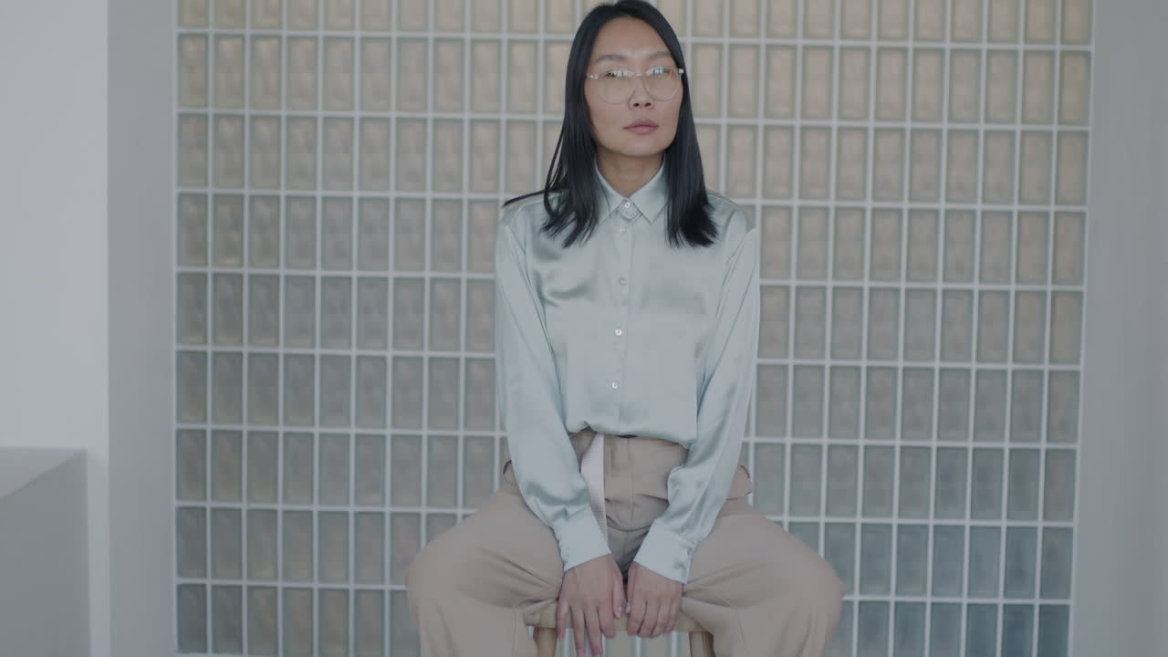 사업복 을 입은 여자