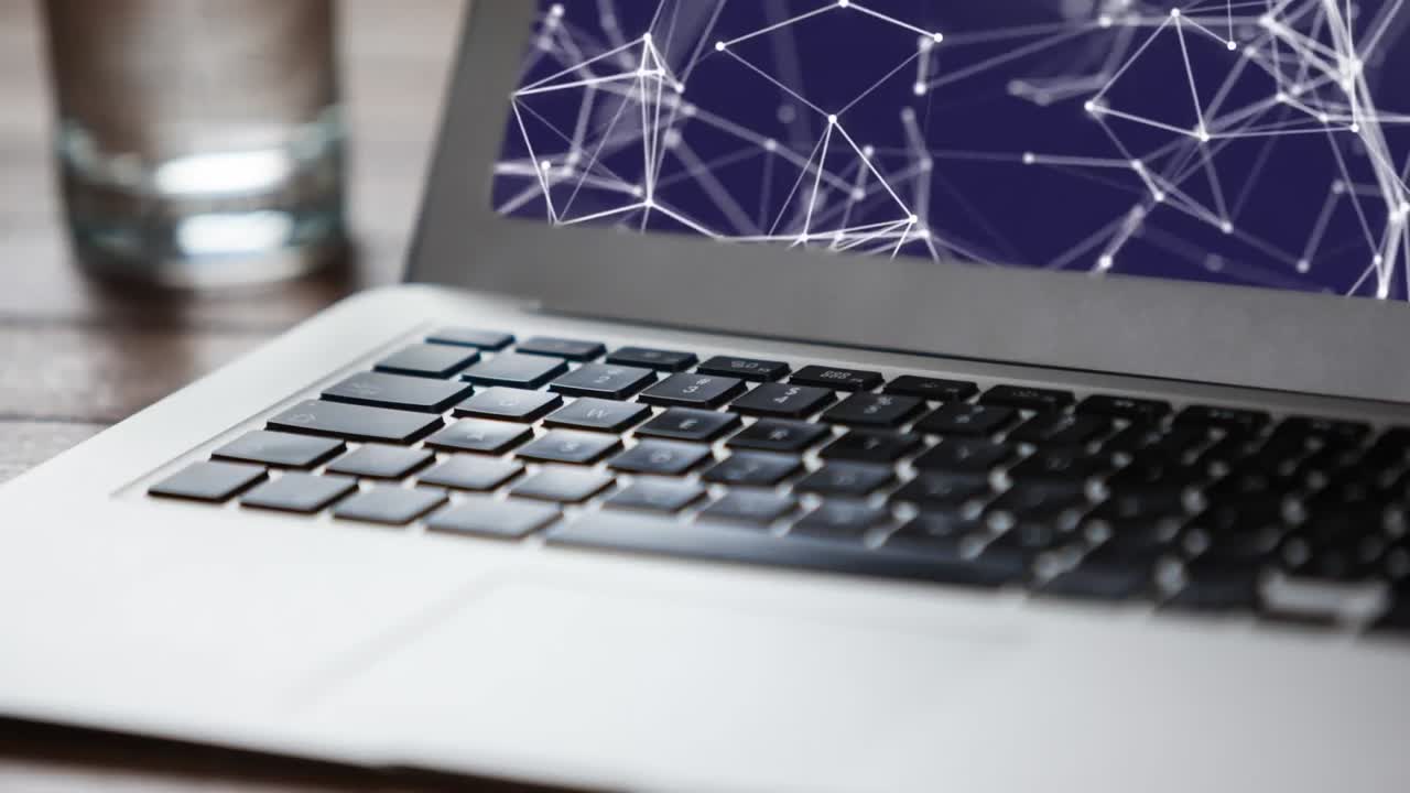 노트북의 화면에 연결된 네트워크