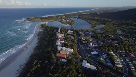 Vista-Aérea-De-Hastings-Point-Y-Playa-Escénica-En-Nueva-Gales-Del-Sur,-Australia,-En-El-Condado-De-Tweed---Disparo-De-Drones