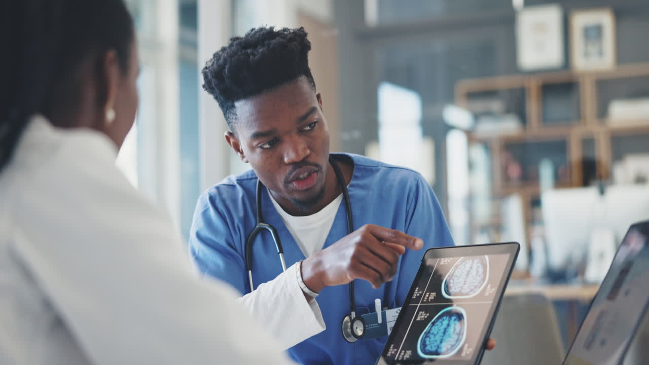 Brain, scan and nurse with tablet