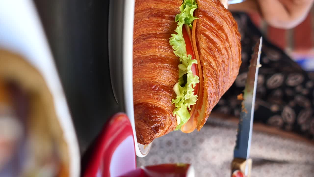 sándwich de croissant