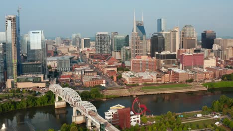 Paisaje-Urbano-De-La-Orilla-Del-Río-Y-Del-Horizonte-De-Nashville