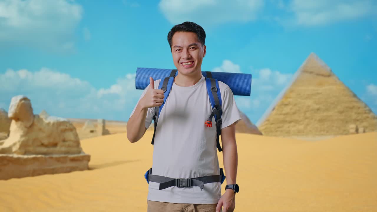 Happy Traveler in front of the Pyramids